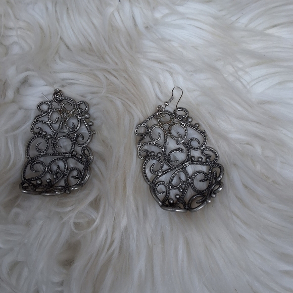 Vintage Scrollwork‎ statement earrings - Picture 3 of 7